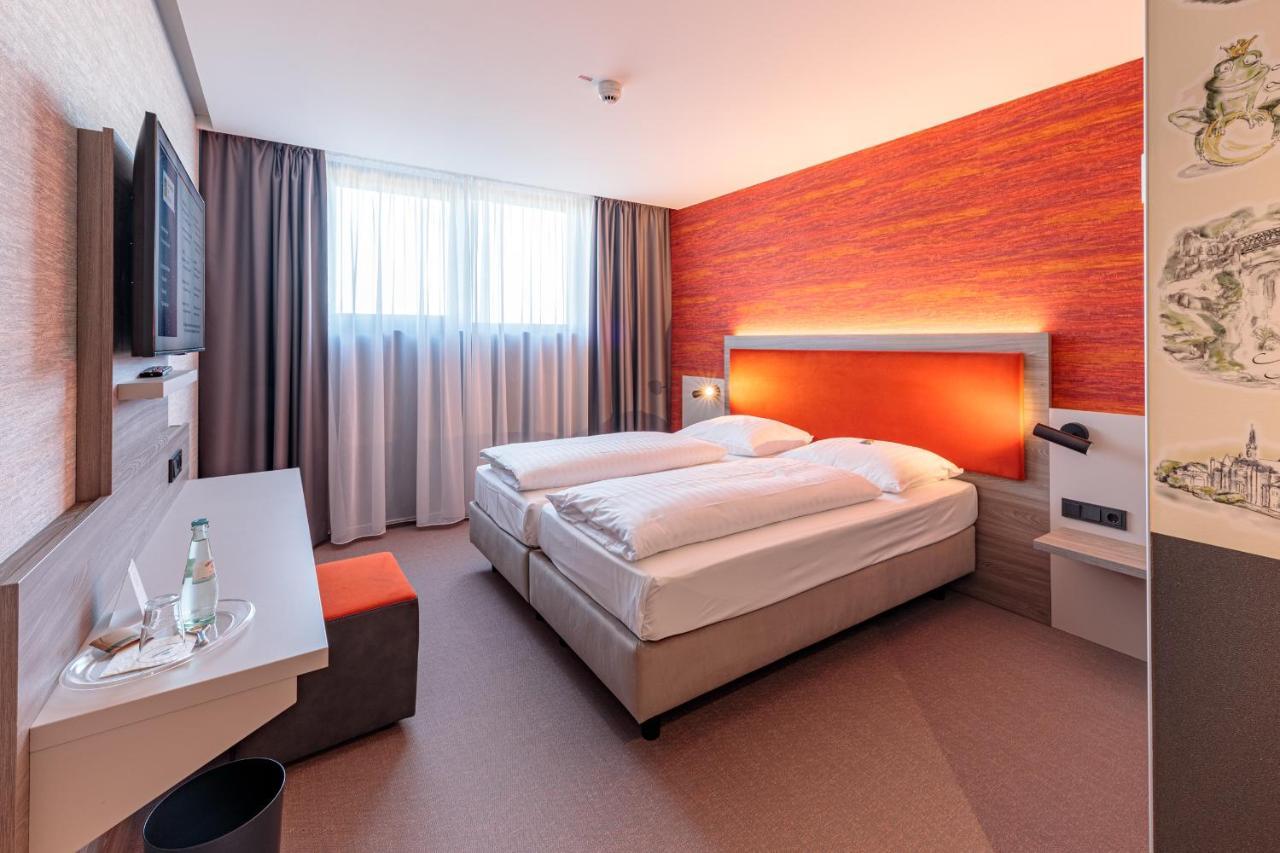 Hotel Am Ruessel Lohfelden Bagian luar foto