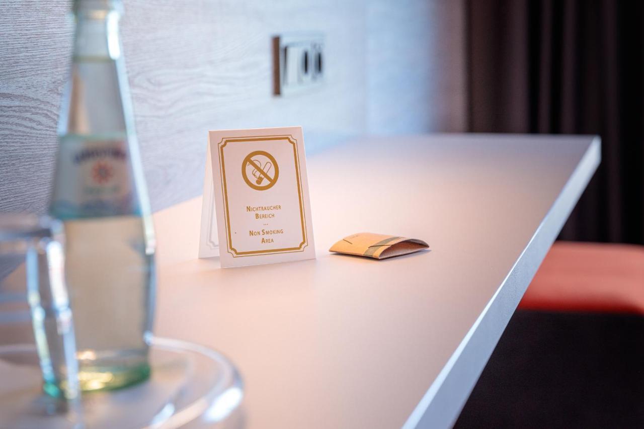Hotel Am Ruessel Lohfelden Bagian luar foto
