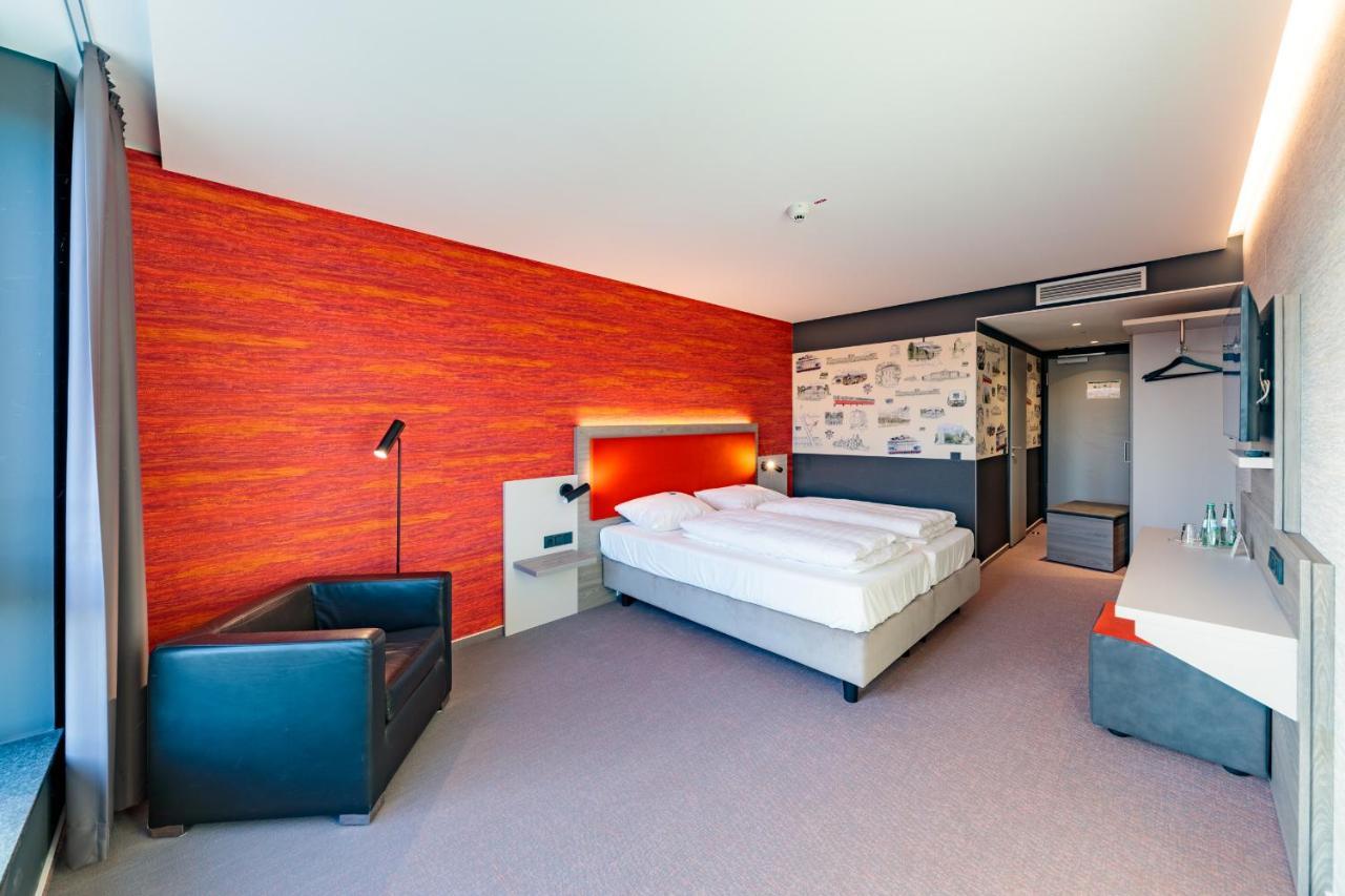 Hotel Am Ruessel Lohfelden Bagian luar foto