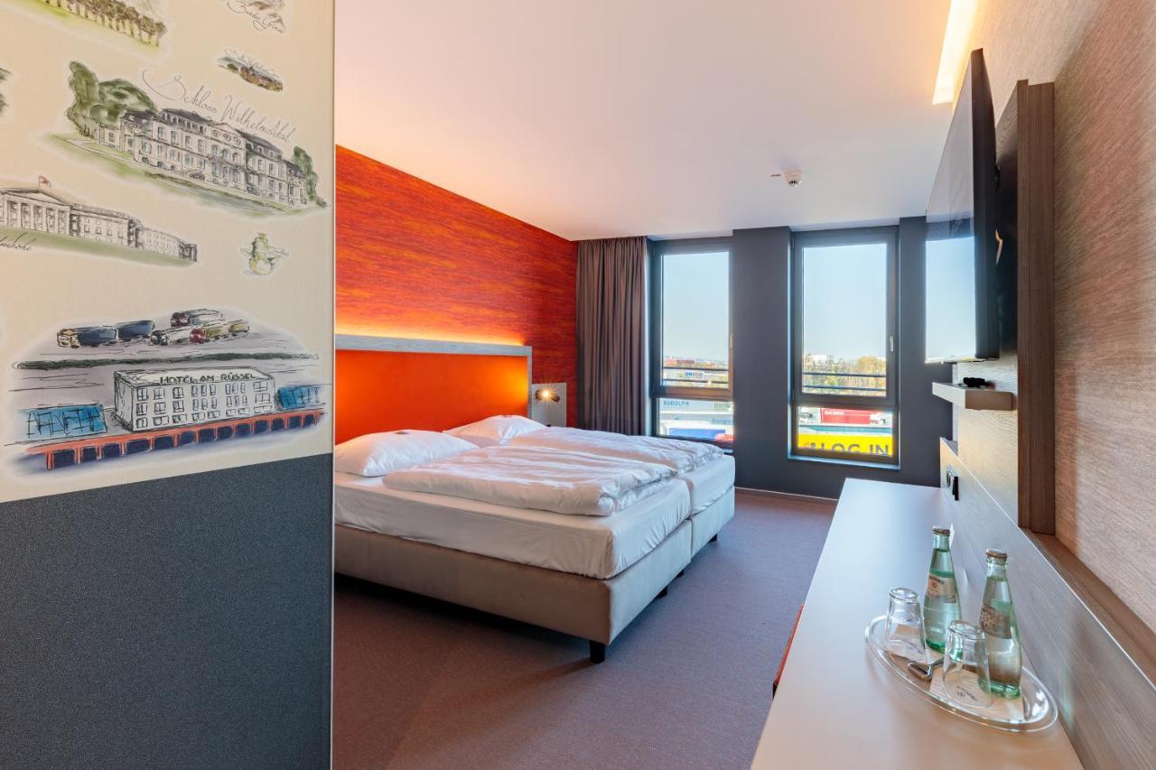 Hotel Am Ruessel Lohfelden Bagian luar foto