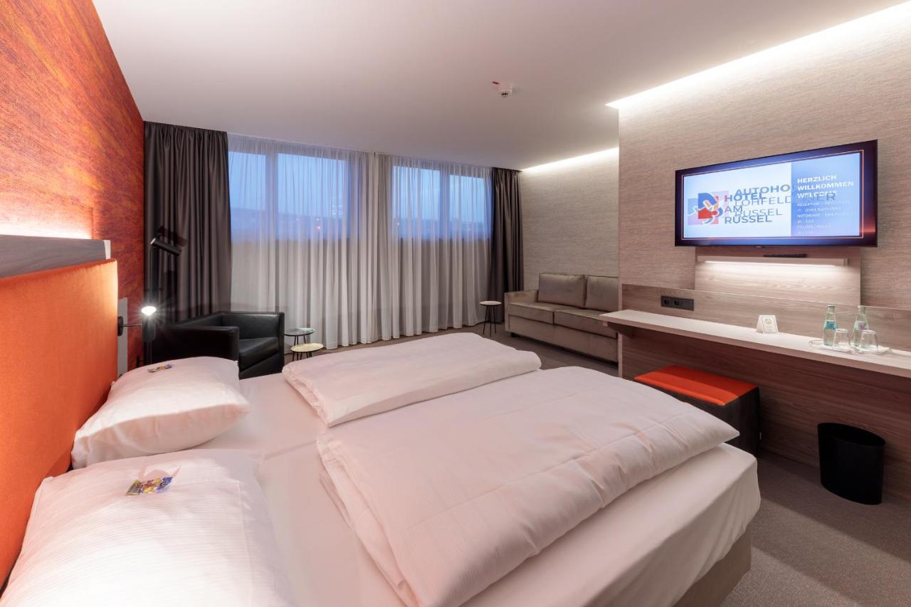 Hotel Am Ruessel Lohfelden Bagian luar foto
